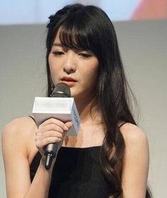 徐娇个人资料简介,从童星到时尚达人，她如何演绎青春蜕变